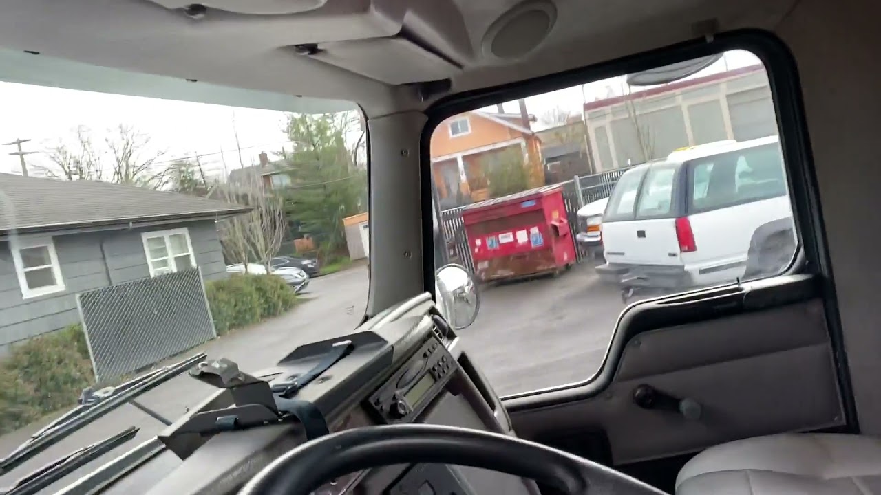 2006 KENWORTH T300 For Sale