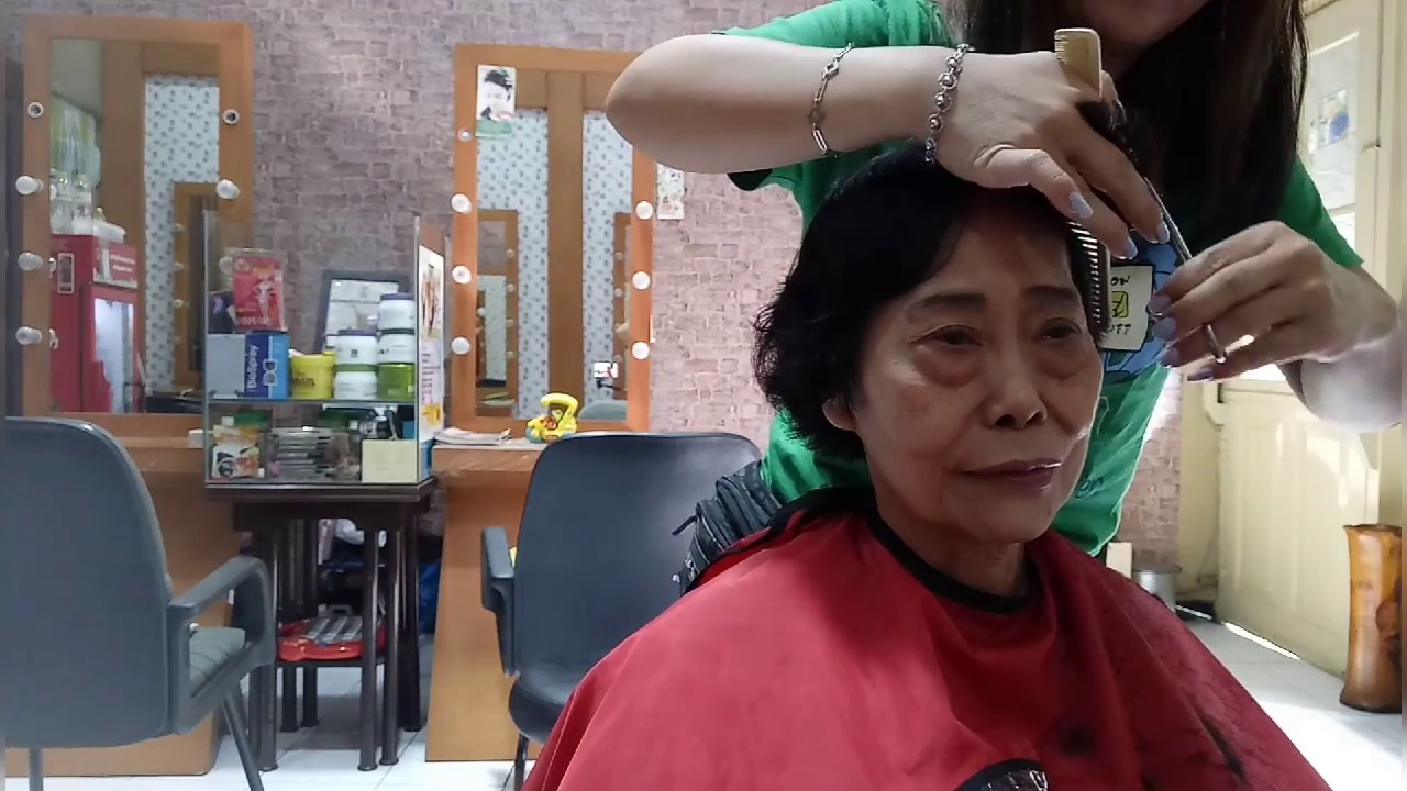 Tutorial model rambut pendek untuk ibu2