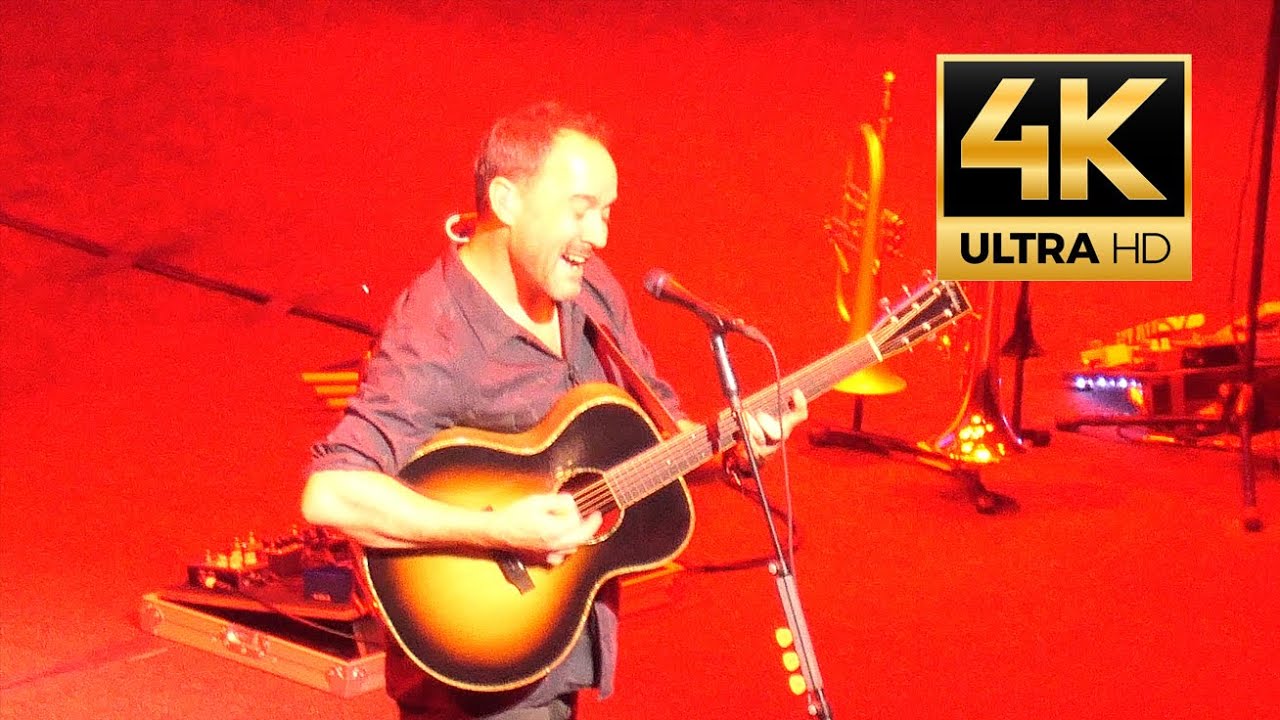 Dave Matthews Band performs 