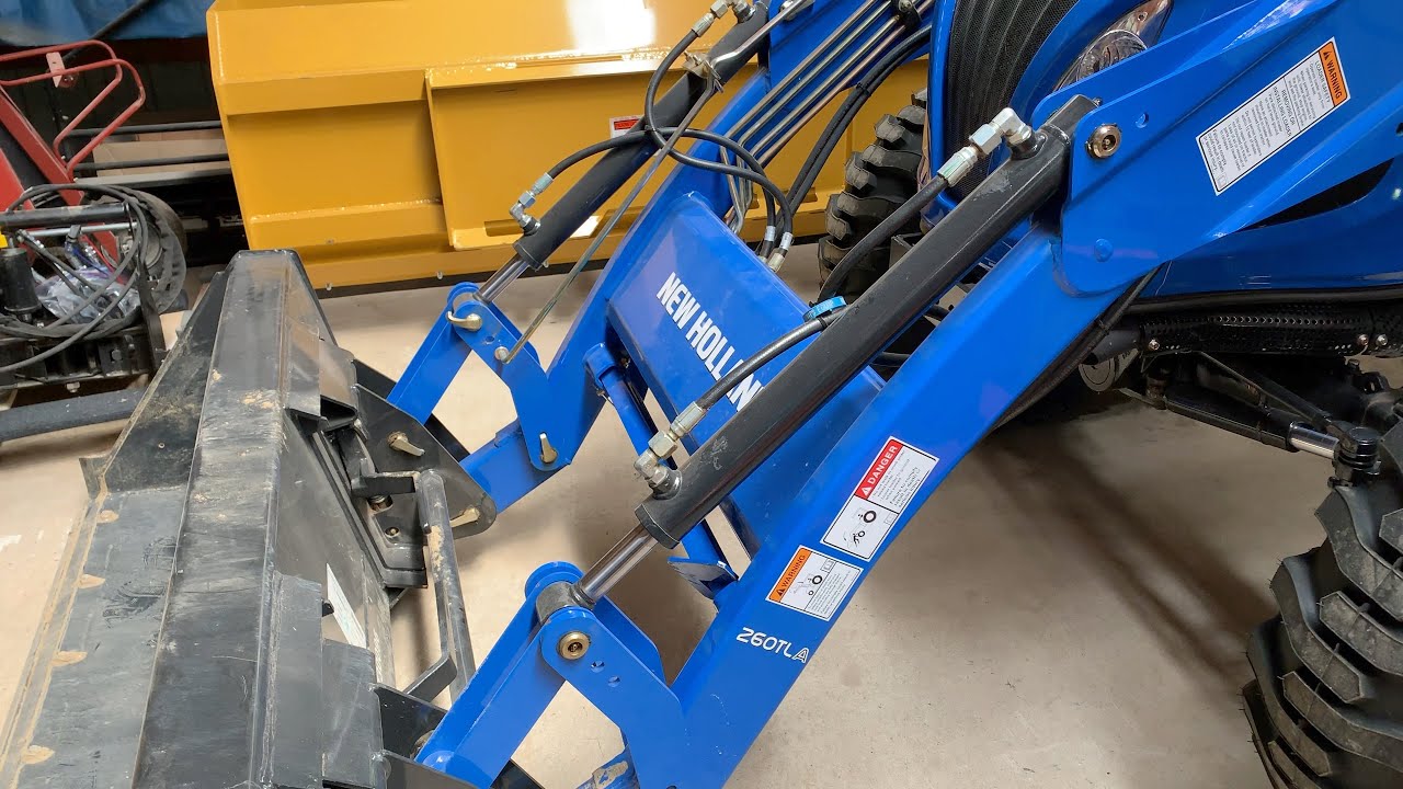Part 1 Removing a 260TLA Loader