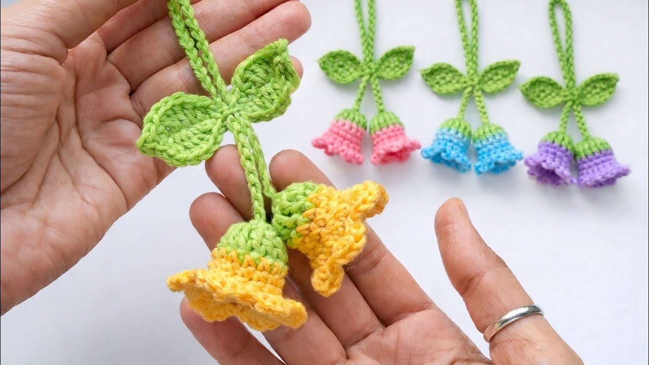 New pattern of crochet hanging flowers keychain