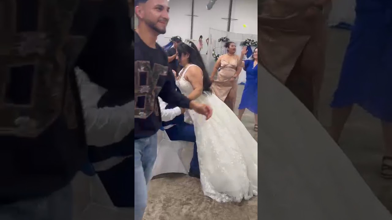 No tengo los derechos de autor ✍️ boda de David y Elva Felicidades 🍾 #parati #viral #humorlatino 