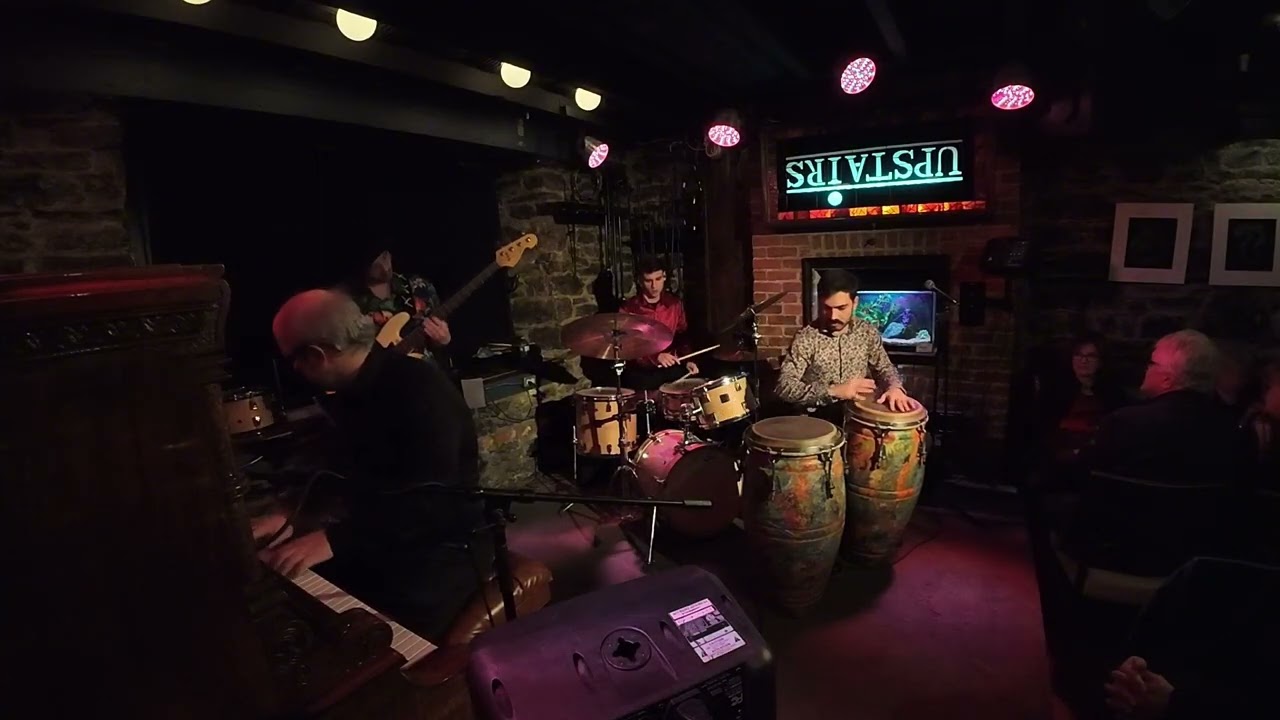 Suave | Ritmo Picante Live at Upstairs Jazz Bar