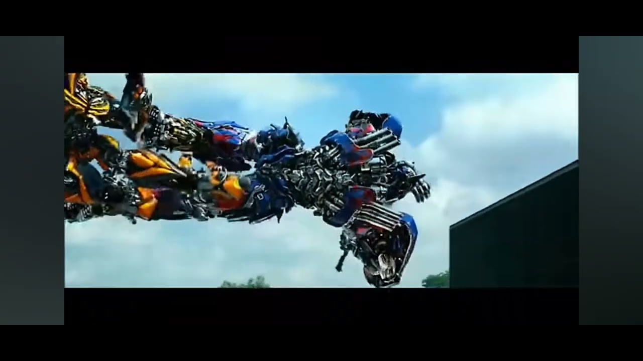 Optimus prime vs Galvatron in a video game ( @TrailerStation101 for the clips in the video )