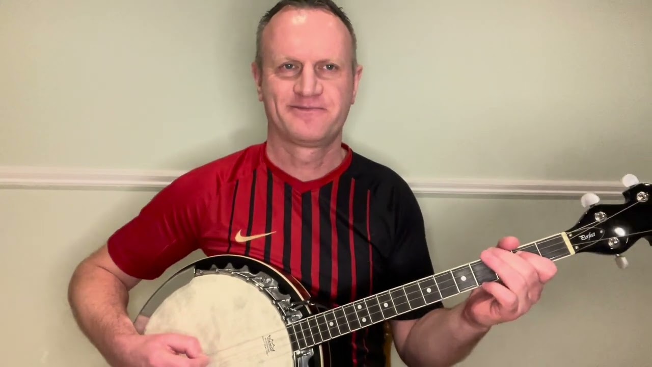 Morrisons jig and The Lark in the Morning, with backing by OAIM #tenorbanjo 