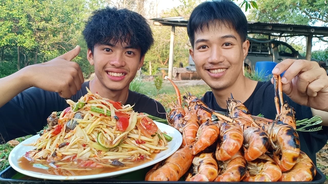 จัดมาล้นๆ กุ้งเผาส้มตำเผ็ดๆเด็ดๆกับกุ้งเผาตัวใหญ่ๆ.