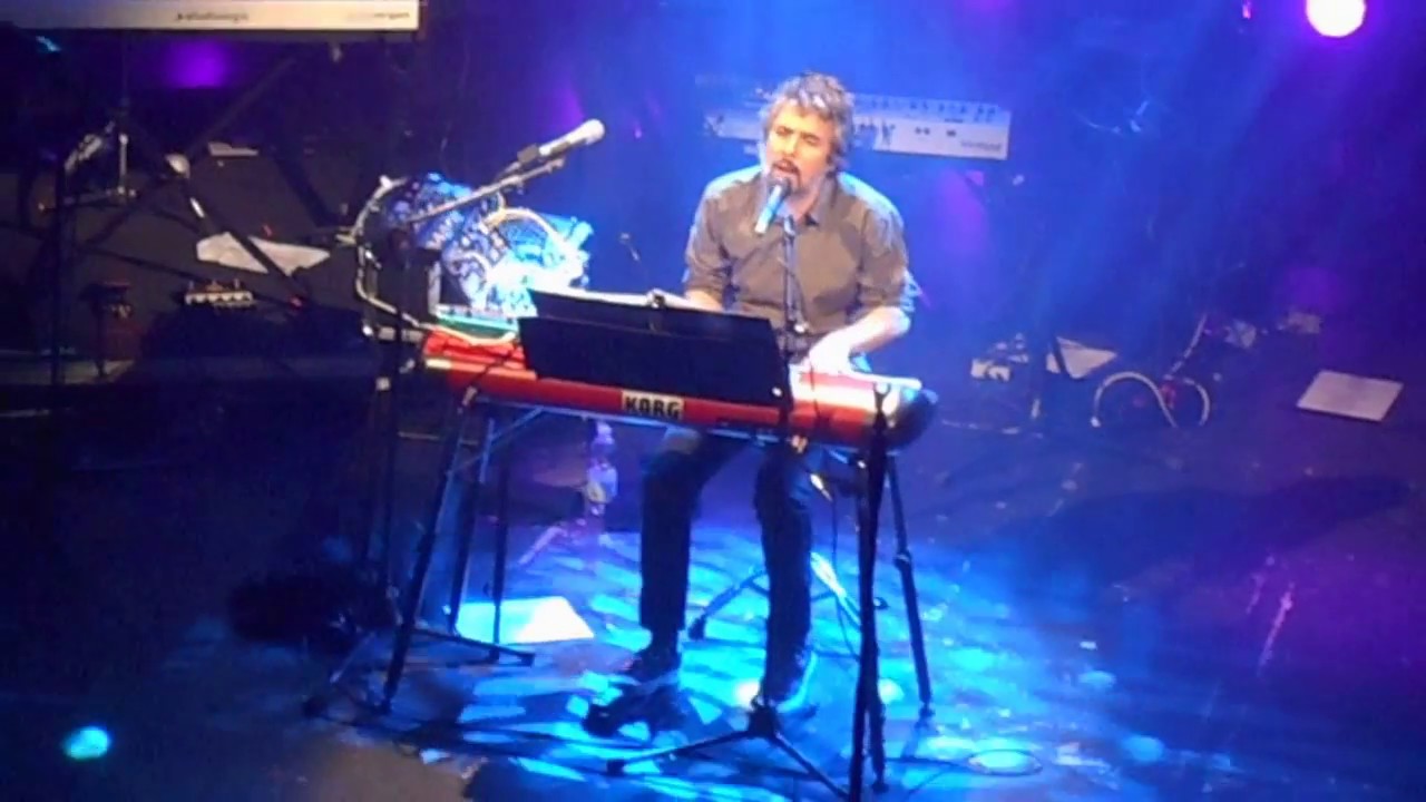 Ivan Ferreiro - Planeador (Love of Lesbian) en Gran Teatro (Huelva)
