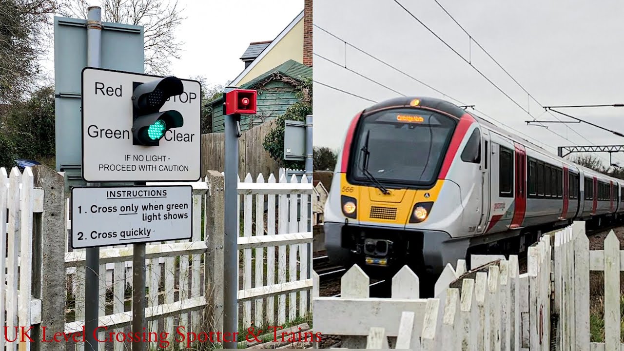 Double Pass, Fullers End Miniature Warning Light Level Crossing, Essex