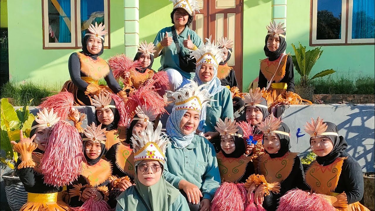Drumband SDN Dadi 2 memeriahkan Karnaval HUT RI ke 79th Kec Plaosan