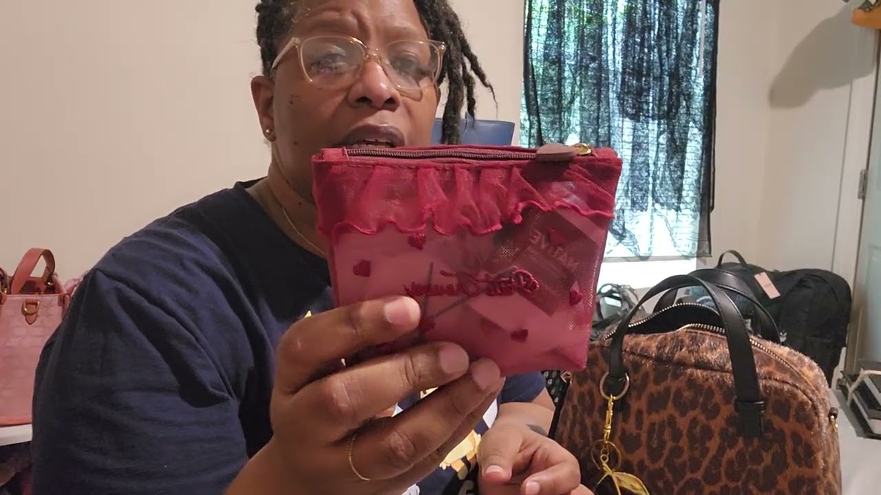 What's In My New 🐆 Print Bag #walmart #purse #whatsinmybag #fashion #cute #fall #cherry 🥰💯🫶