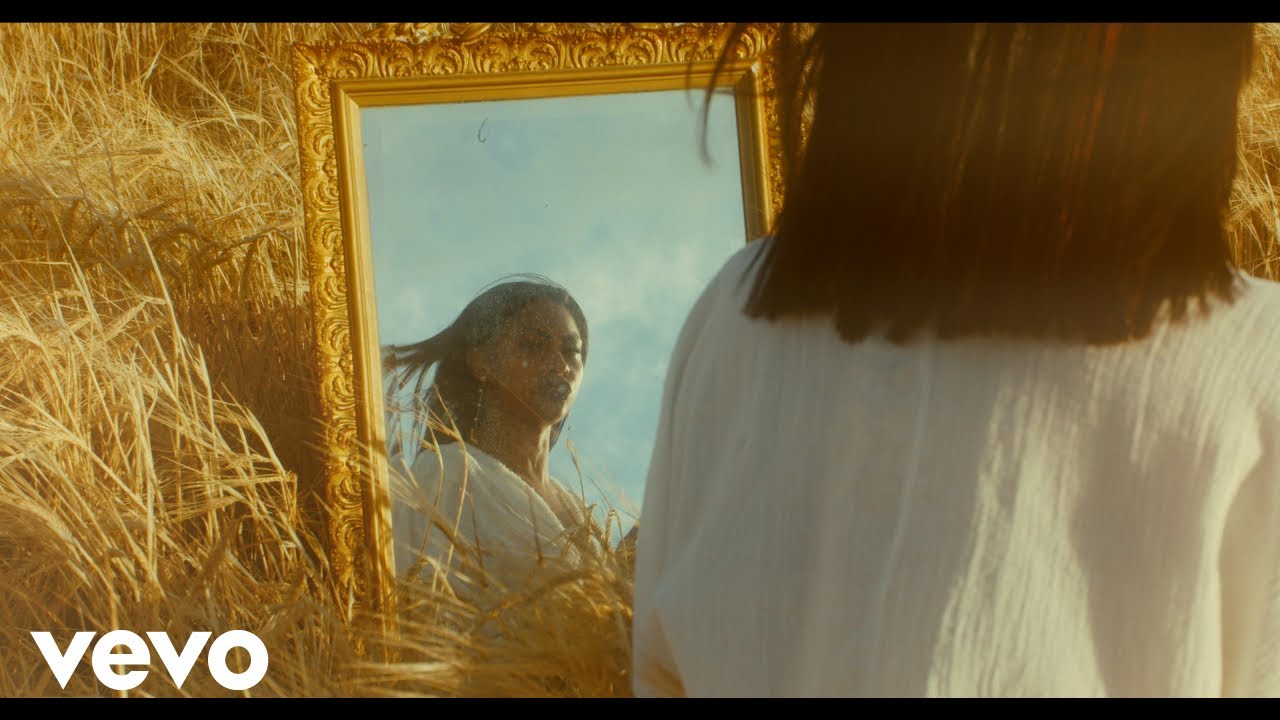 NIA - Maldito (Visual Video)