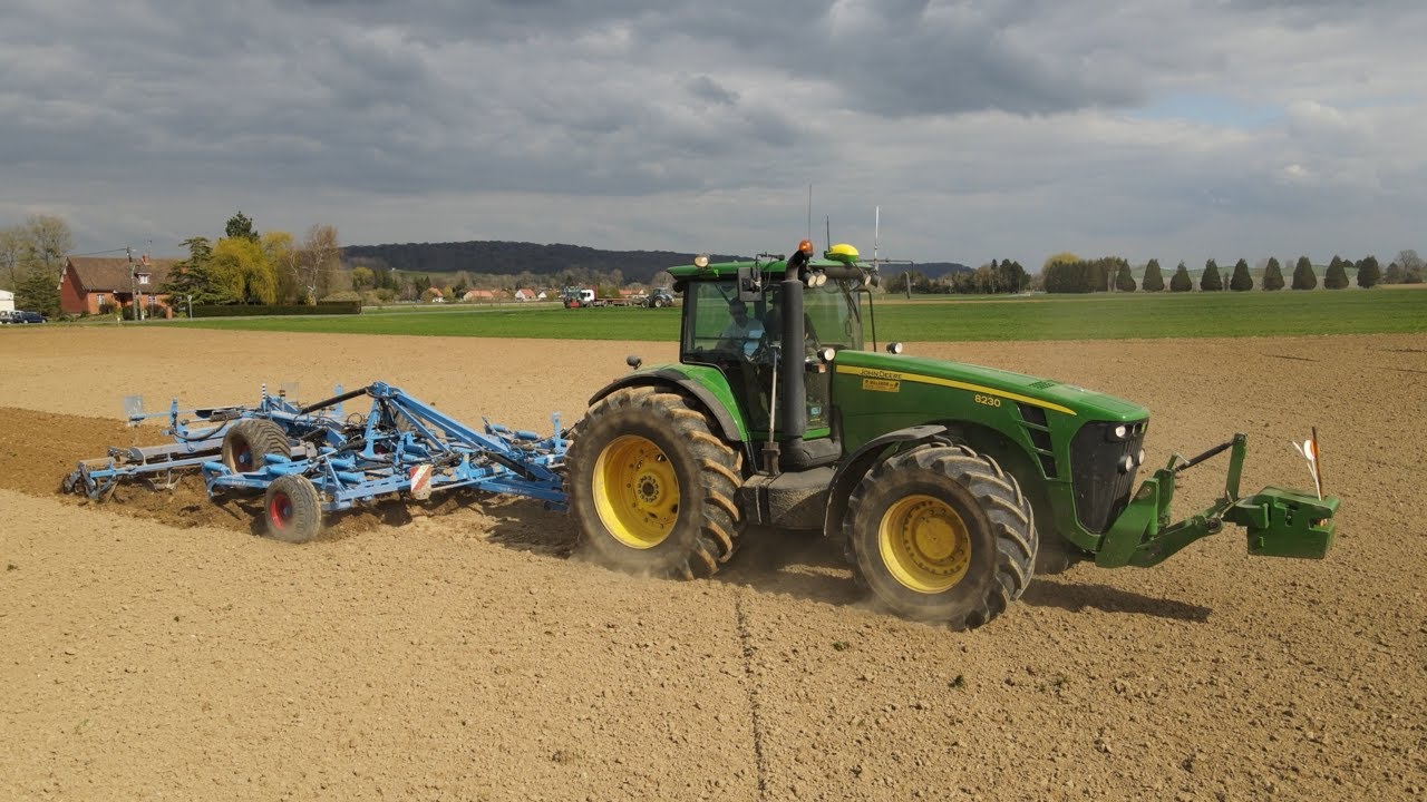 Un Bull | John deere 8230 | Lemken Karat 9 | préparation de terre