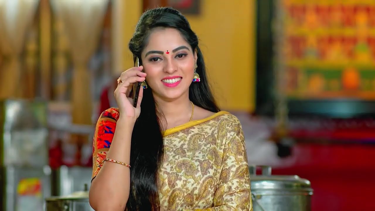 Vedanth Follows Amulya - Parinayam - Full ep 182 - Zee Keralam - 02-May-204