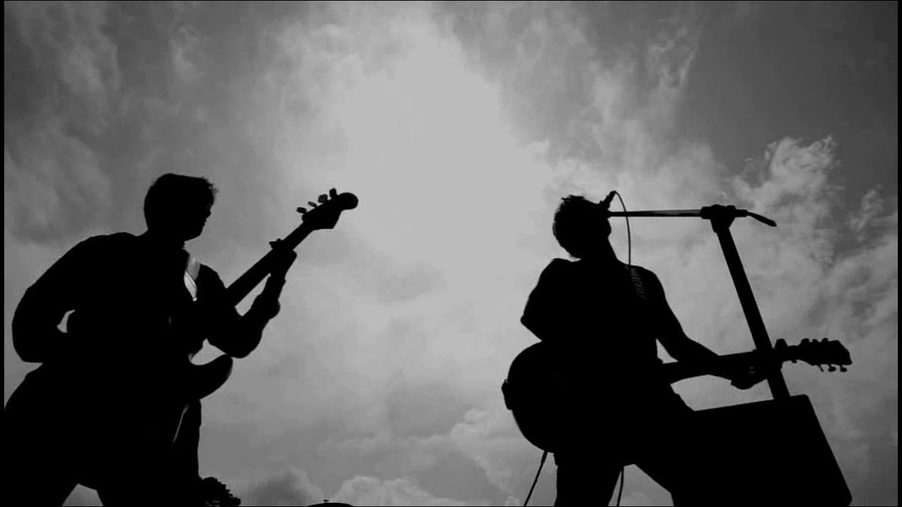 Fallen Kids - Bang Bang (Official Video)