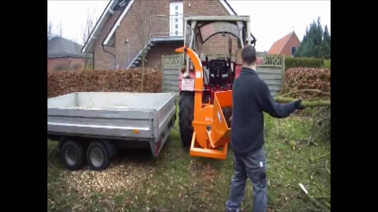 How to use the BX42S Tractor Wood Chipper?
