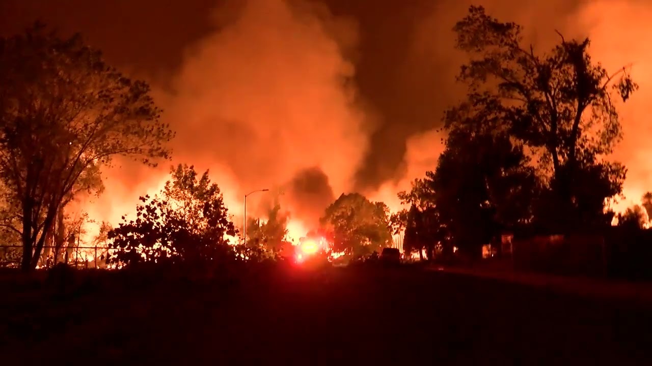 Carr Fire: Raw video from Harlan Drive on July 26, 2018