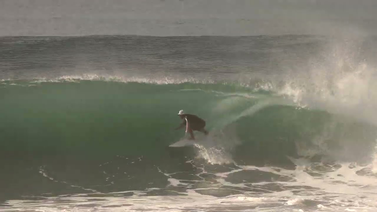 マジックボードのdeadkoks // Ying Yangモデルでインドネシア各地の波をクルーズ