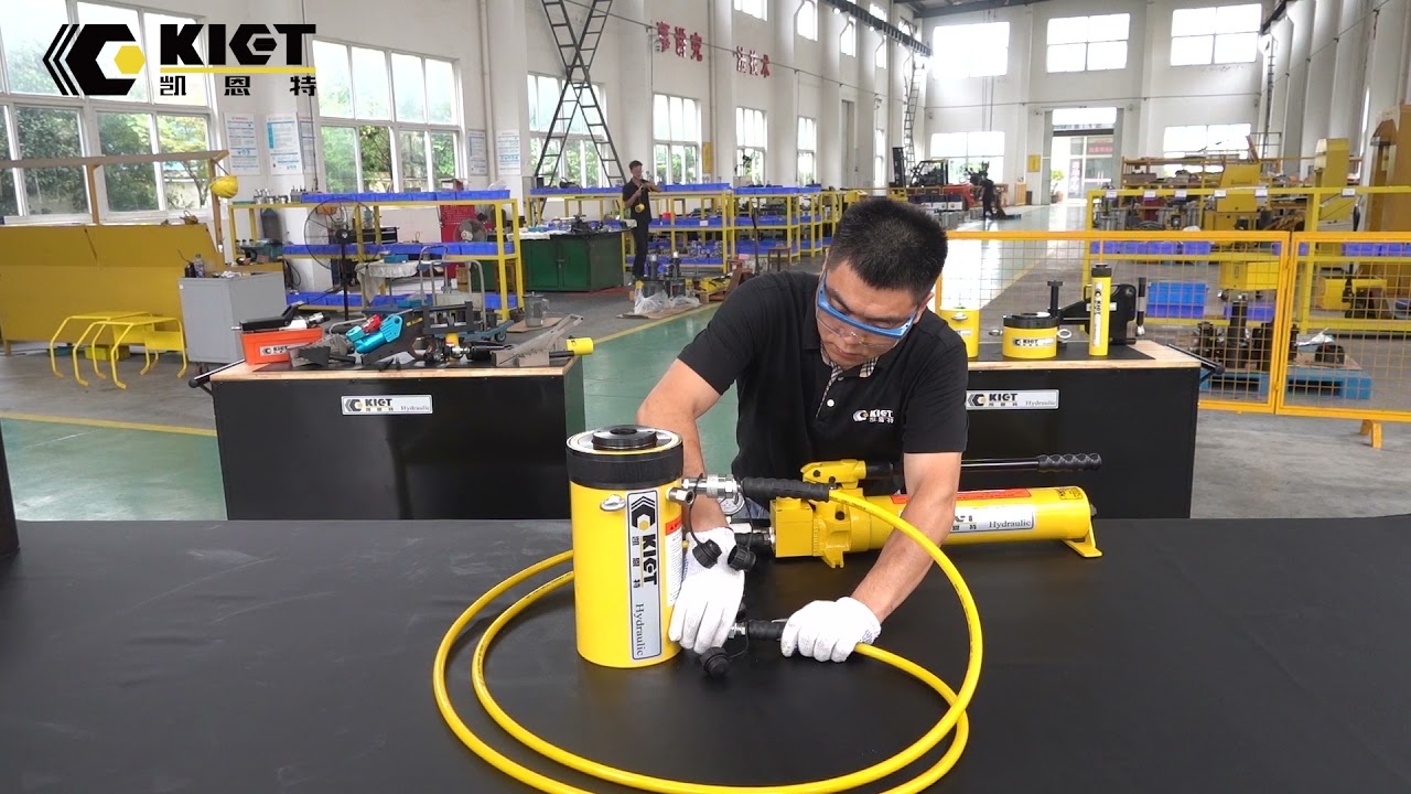 Double Acting Hollow Hydraulic Cylinder & p-84 Hand Pump Operation Video