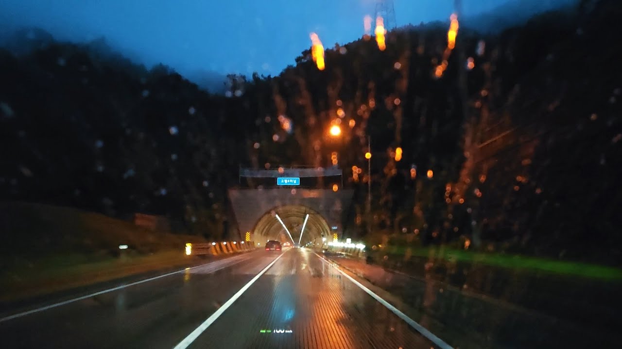 [4K Rain Driving] 폭우가내리는 늦은 오후 고속도로,  highway rain driving to Busan. instant sleeping.