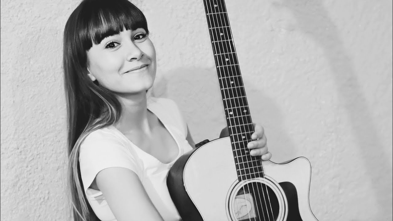 Aitana recibe un regalo de sus fans y canta “Besa La Verdad” (22/05/2018)