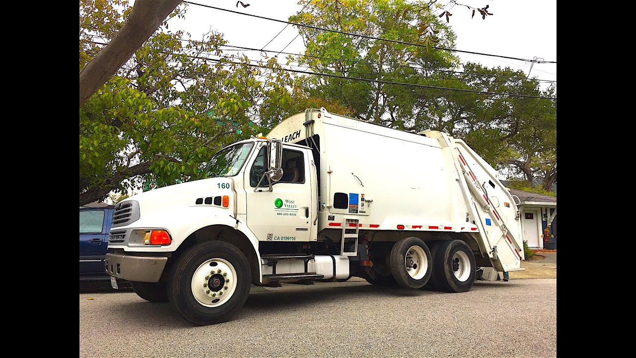 Leach Rear Loader Crushing Bulk Waste