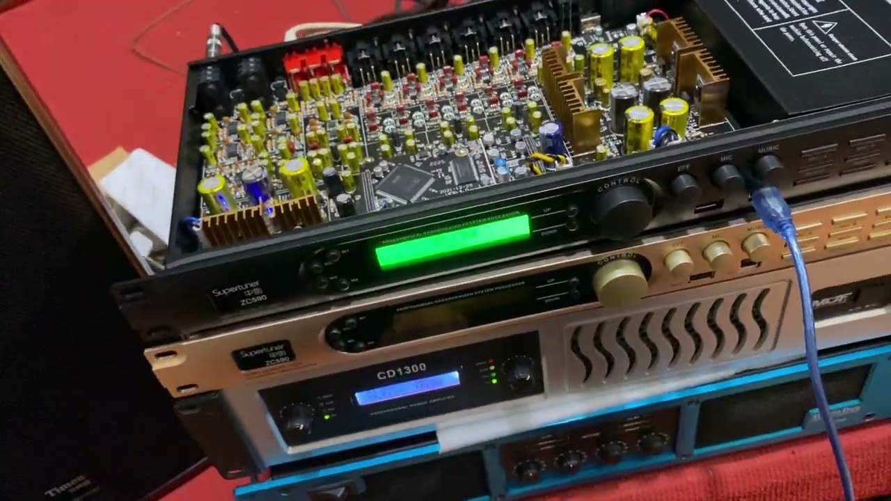 So sánh nội thất vang số x12pro và 12plus