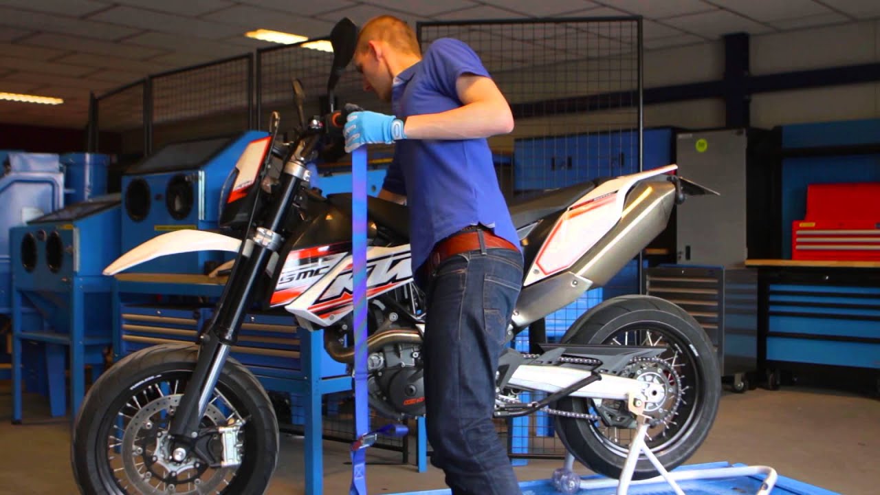 Motorheftafel hydraulisch: veilig uw motor omhoog liften | Datona.nl