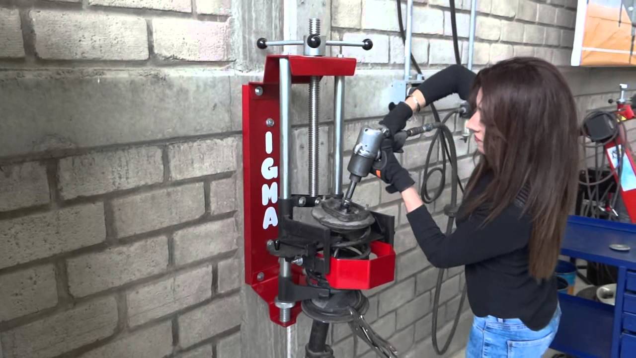 Uso de IGMA MP1 Prensa para Resortes de Amortiguadores
