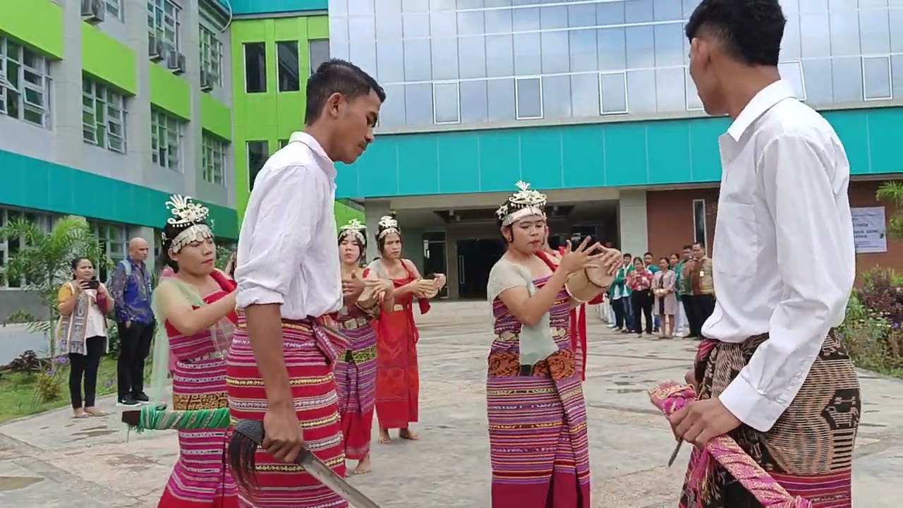 TARI LIKURAI KAB. MALAKA DI UNIMOR NTT#M ROHMADI#ARFUZH RATULISA