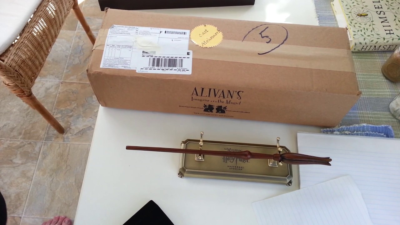 Unboxing Ollivanders And Alivan's Wands 1080p