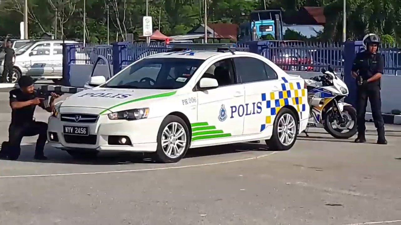 Sketsa Khas & Demo T Baton Oleh PDRM Kerian, Sempena Sambutan Hari POLIS Ke - 210 Tahun 2017