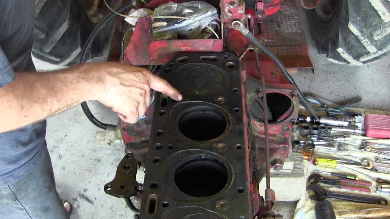 Ford Jubilee NAA Tractor Engine Rebuild Part 3 Manifold and Cylinder Head Removal