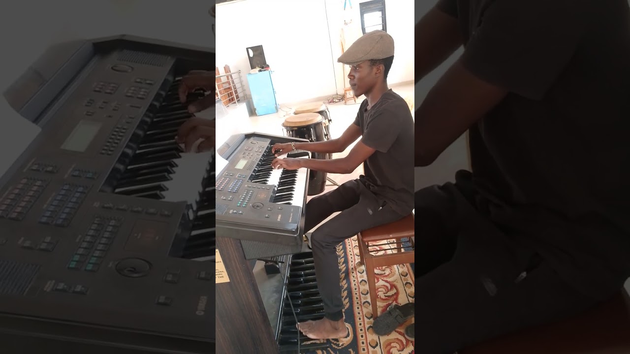 Maajabu ya mungu featuring ameweza huyo
