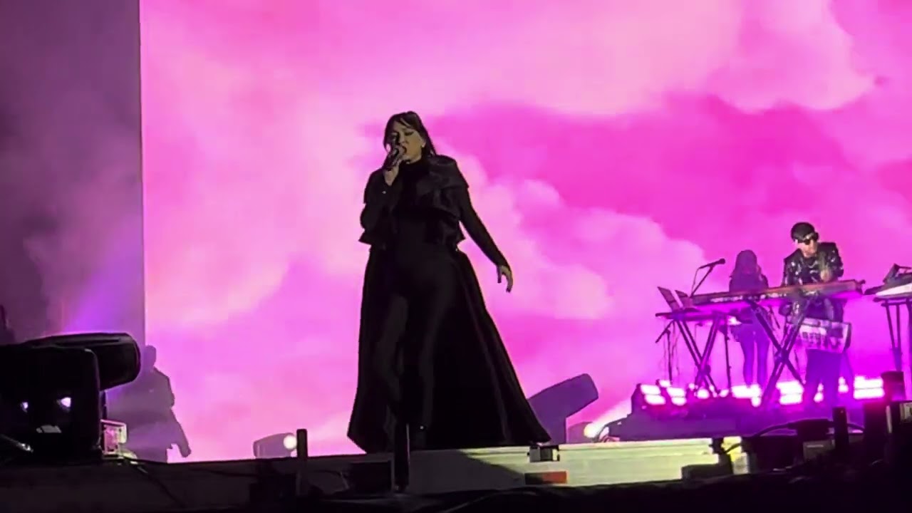 Rosa Pastel - Belanova - Tecate Comuna 2024