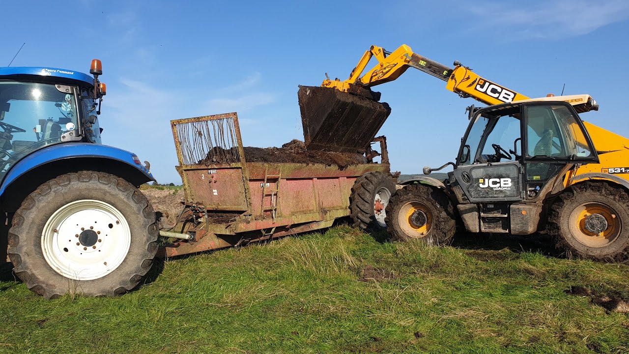SPREADING MUCK, OUT WITH THE VINTAGE TRIFFIT SPREADER AND WEST V SPREADER