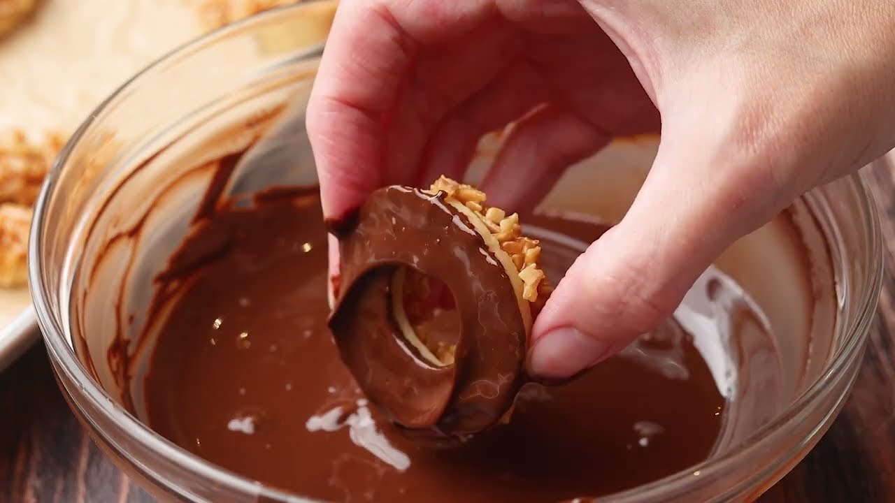 HOMEMADE SAMOAS COOKIES RECIPE
