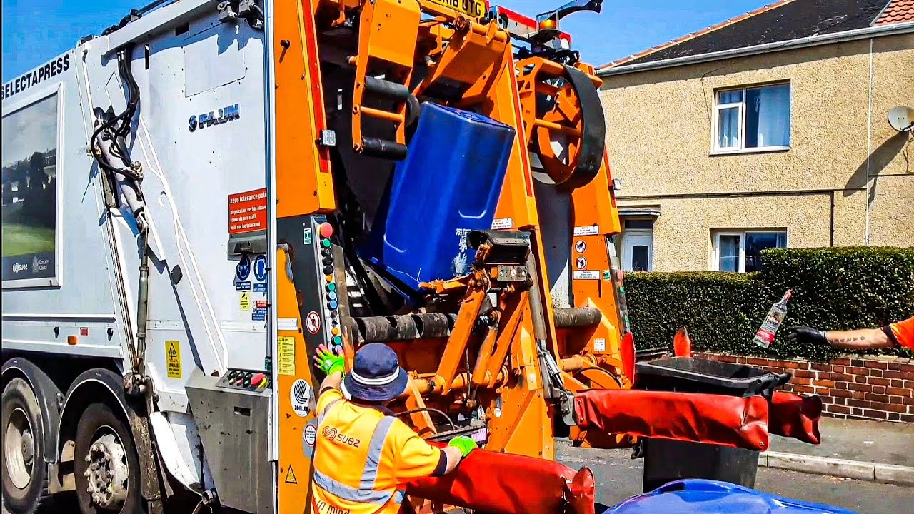 Packing out! Suez Mercedes Econic Bin lorry on Mixed Recycling, UTG