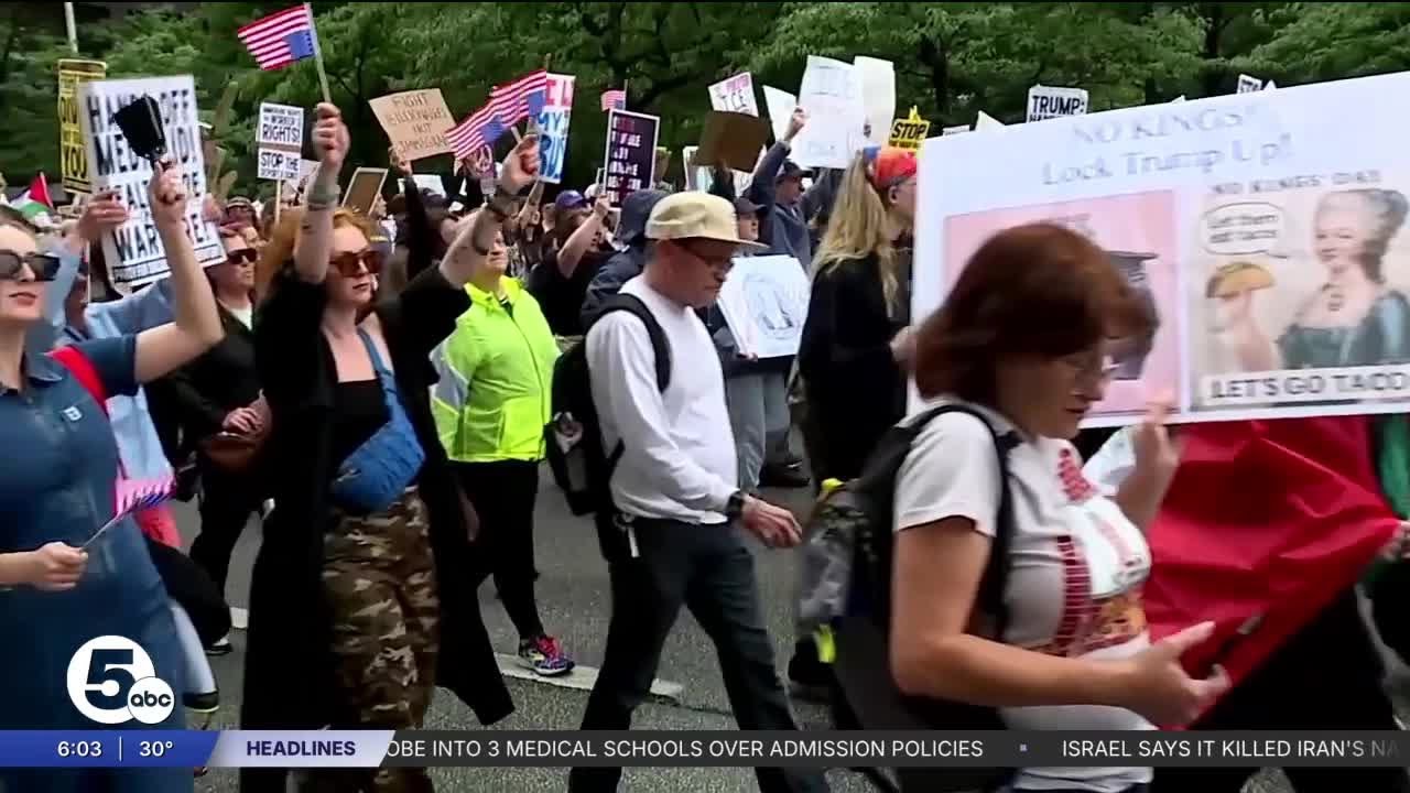 В масштабах всей страны запланированы акции протеста под лозунгом &laquo;Нет королям&raquo;, в том числе и в ...