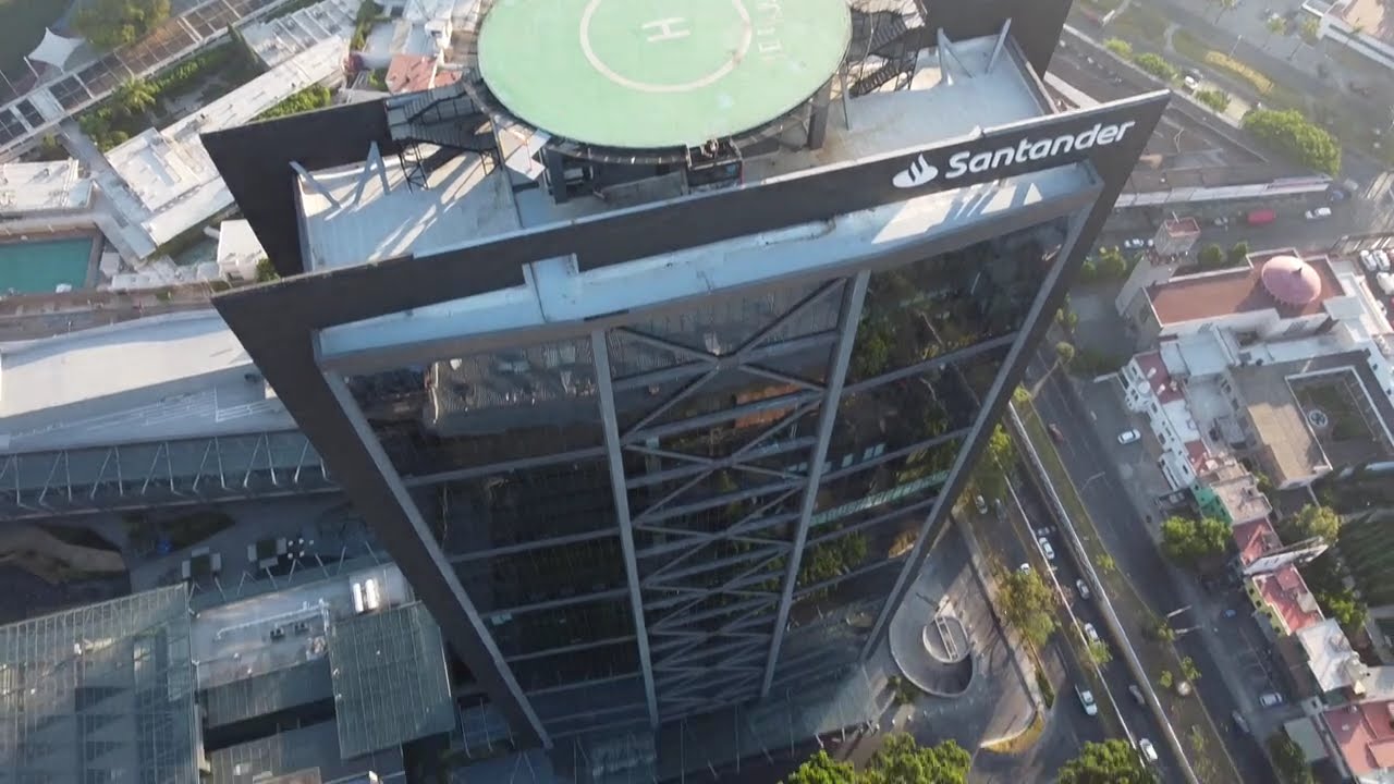 Sobrevuelo en la ciudad.