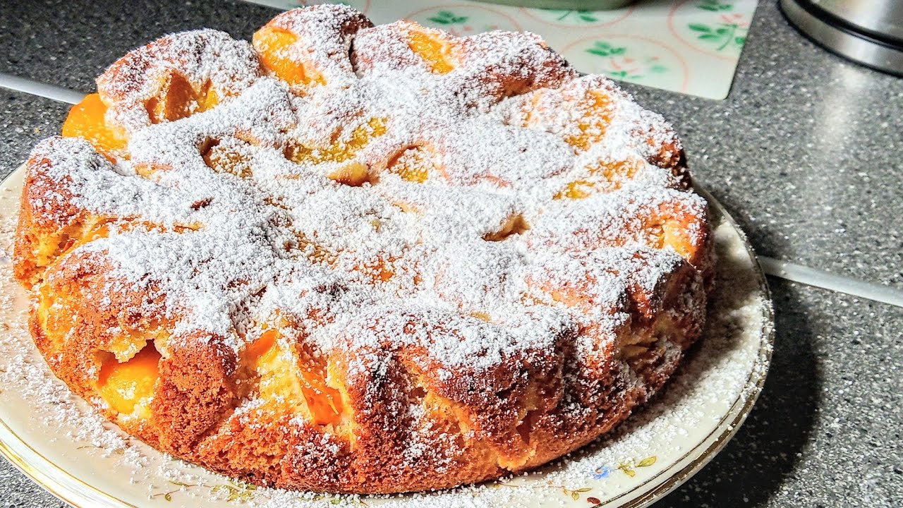 TORTA ALLA FRUTTA 🍑(la ricetta semplice per tutto l'anno)😋 saporita e soffice!