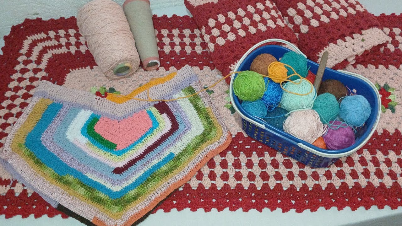 Jogo de cozinha retangular salmão e vermelho😍início vestuário com sobrinhas de linha fina🥰🧶