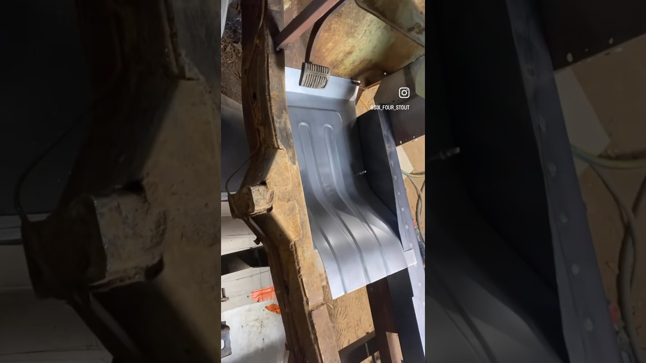 Making new floor pans #toyotastout #bodydropped #beadrolling #metalshaping #sheetmetalfab