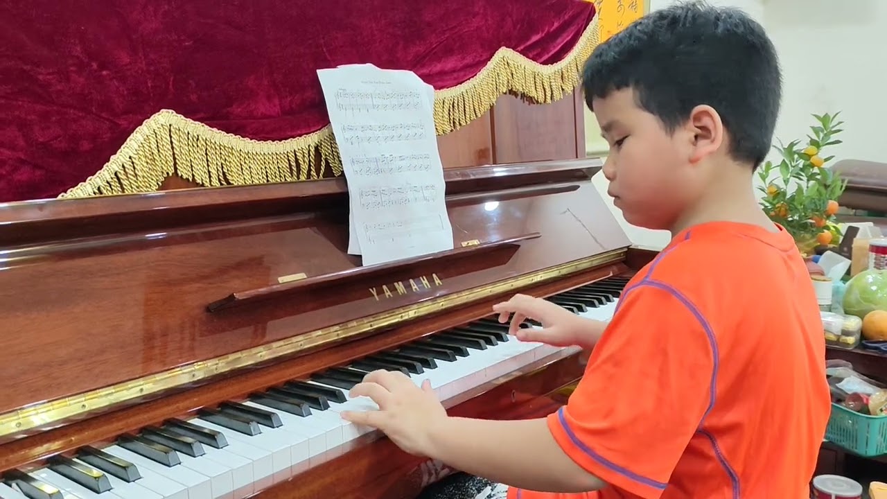 Minh Khôi gửi lời Chúc mừng mùng Ngày 8-3 tới các bạn nữ