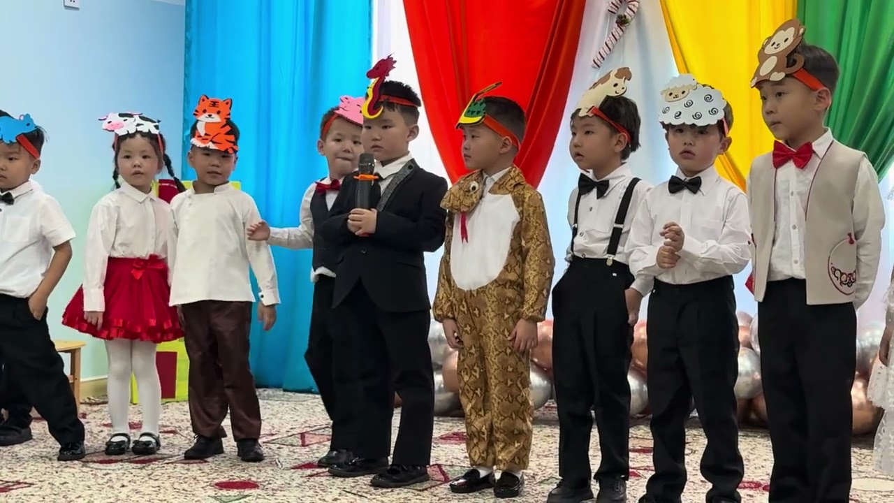 12 ЖИЛИЙН БАГТ НААДАМ
