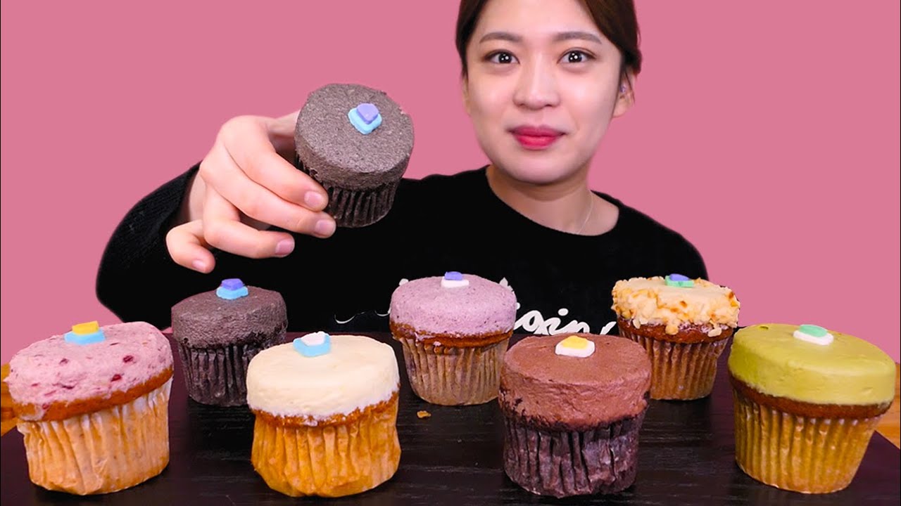 🧁CuteCup cake😍귀여운 컵케이크💕 [Chocolate, Oreo, Green tea, Carrot, Blueberry cream cupcake] Mukbang