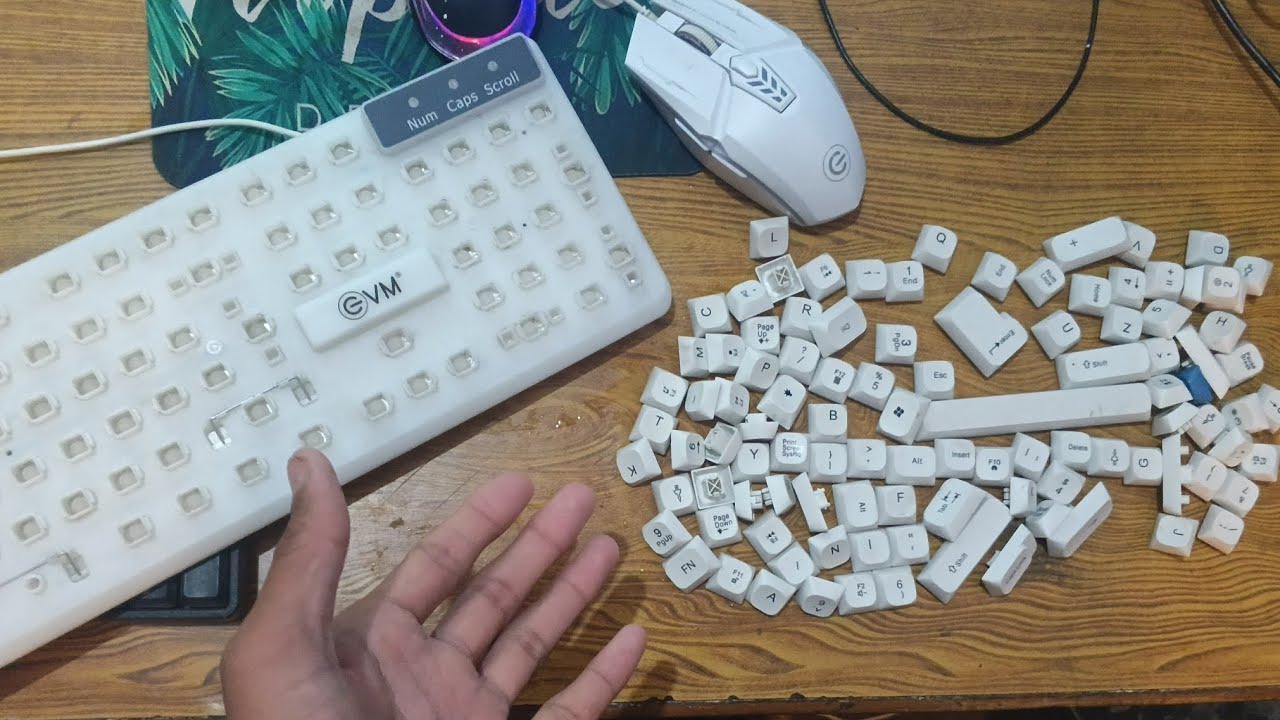 I removed keys from my new gaming keyboard 😞 why?