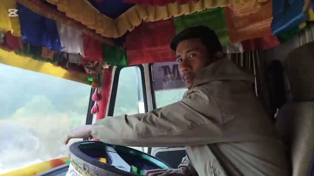 आजबाट दैनिकी रूपमा मारुती चुनढुङ्गा खानीबाट सुरुवात भएको छ।आजबाट दैनिकी🚛 | Daily Limestone Transport