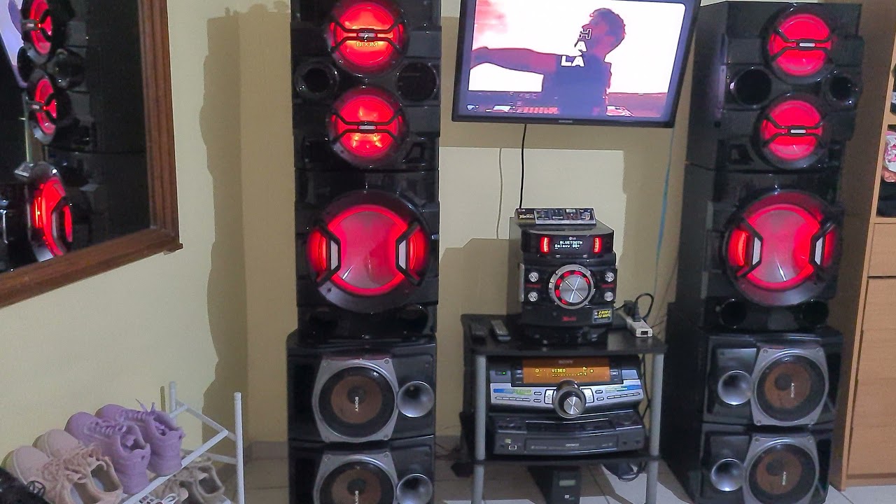 SONY ZUX9 VS LG CM9550