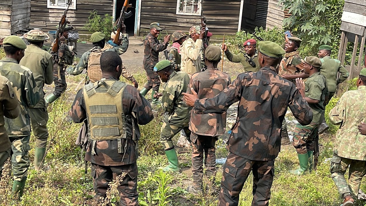 DIRECT SAKE:  LES M23  EN DEBANDADE SONT  DELOGES SUR LES COLLINES KIULI ET 3 ANTENNES  CHEZ MADIMBA