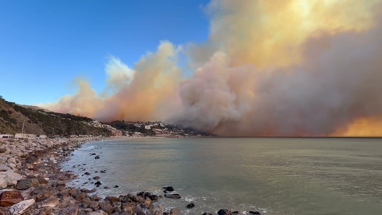 Palisades Fire Footage - A First Person View From La Casa dei Tramonti Scintillanti